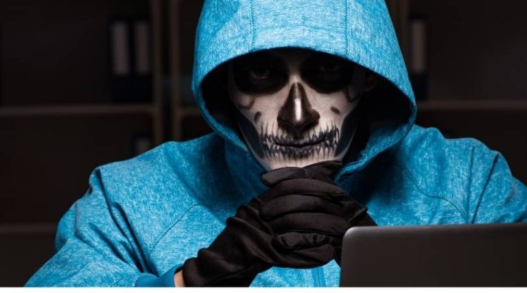 Quel est le meilleur moyen de reconnaître une attaque de type vishing ?