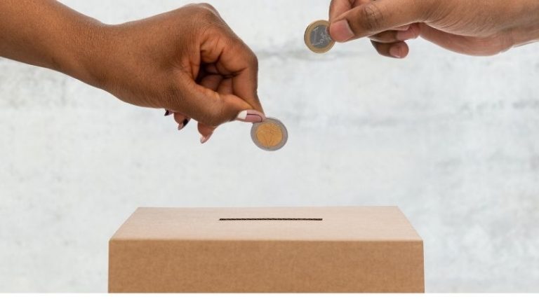 Qu'est-ce que l'arnaque à la fausse collecte de dons ?