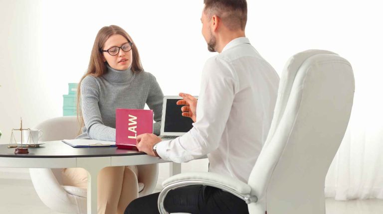 Quand une start-up doit-elle prendre un avocat